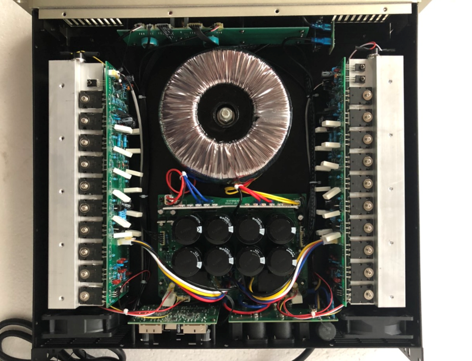 Cục đẩy công suất Yamaha P9500S 40 sò lớn