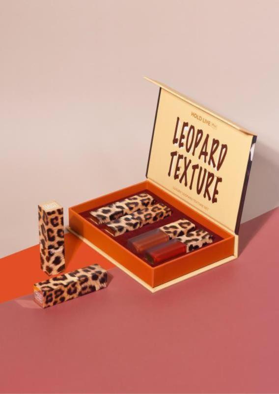 Son kem Holdlive Leopard Texture Matte Lip Thiết Kế Mới Lạ Đẹp Mắt