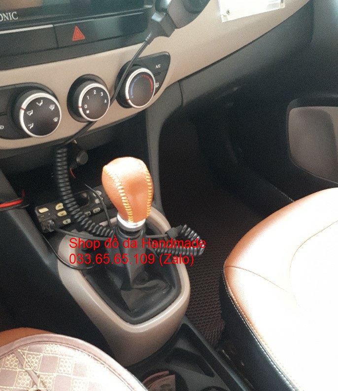 Bọc da cần số xe Hyundai I10 số sàn bằng da bò thật