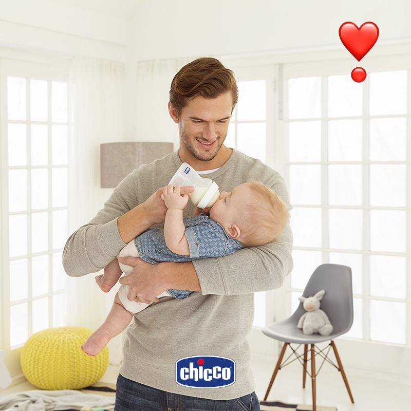 Bình sữa Natural Feeling 6M+ Chicco chảy nhanh 330ml