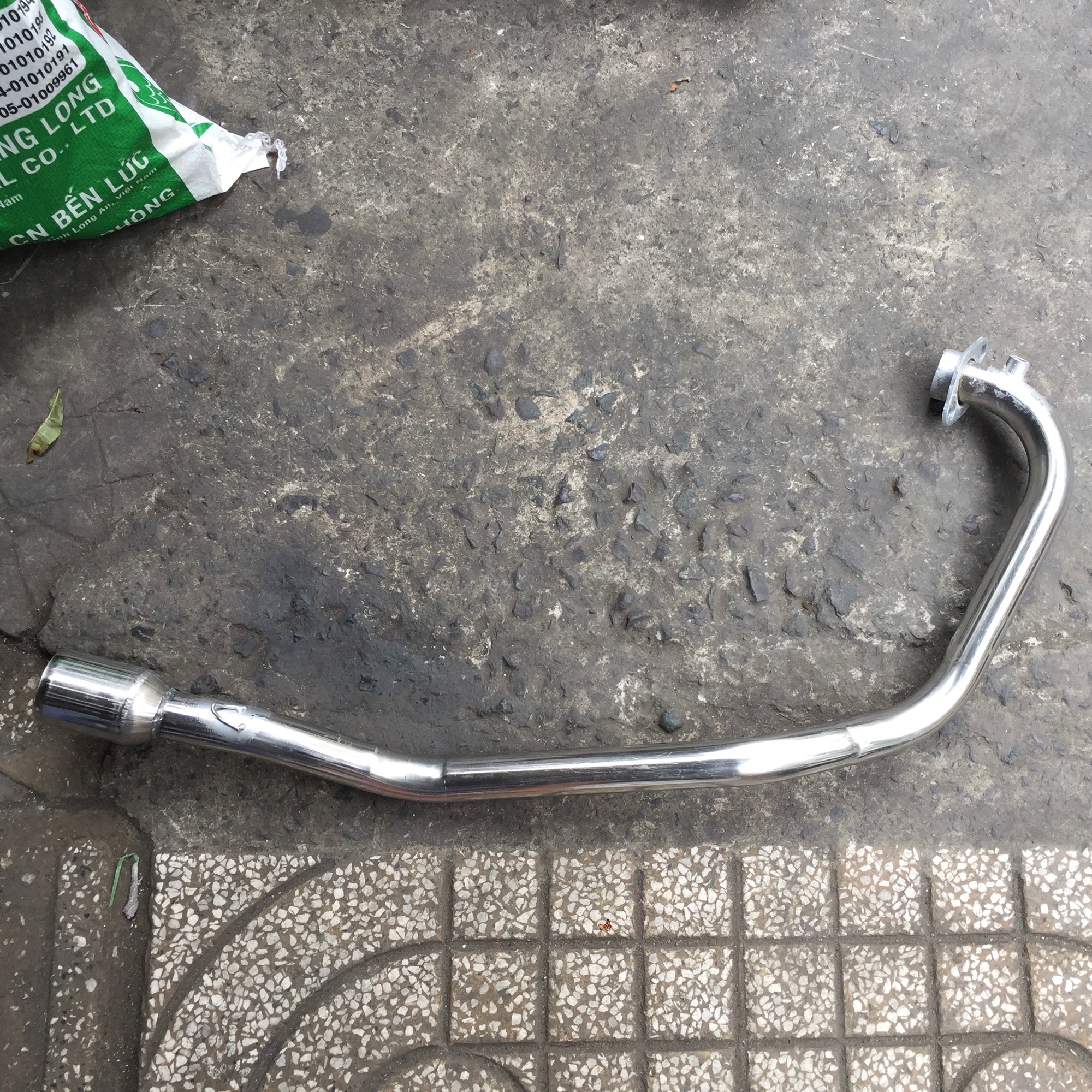Cổ pô Satria Raider FI gắng lon họng 51mm