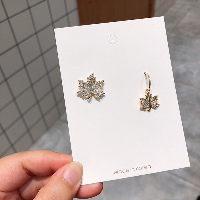 Bông tai nữ khuyên tai cá tính sang trọng cute S925 kim bạc bông tai bất đối xứng chiếc lá dát zircon Honey Stars-716451