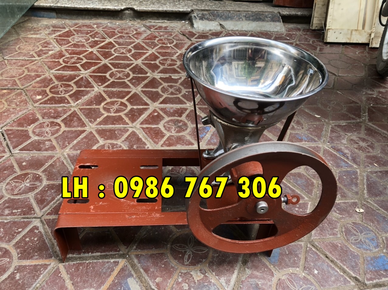 Bệ đùn thịt,xay xương,tôm,cua,cá,cổ gà cối 12mm