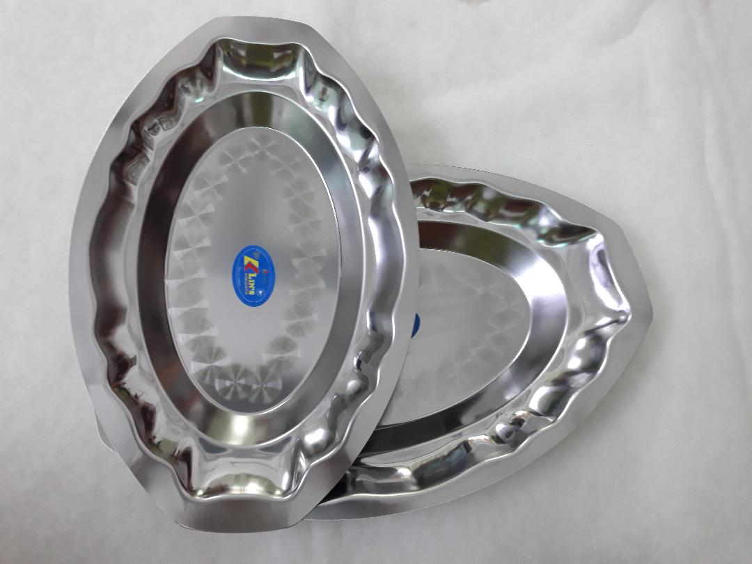 2 dĩa sâu lòng inox  23cm và 40cm.