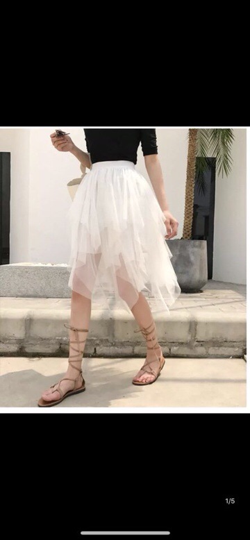 CHÂN VÁY CÔNG CHÚA NHIỀU TẦNG
