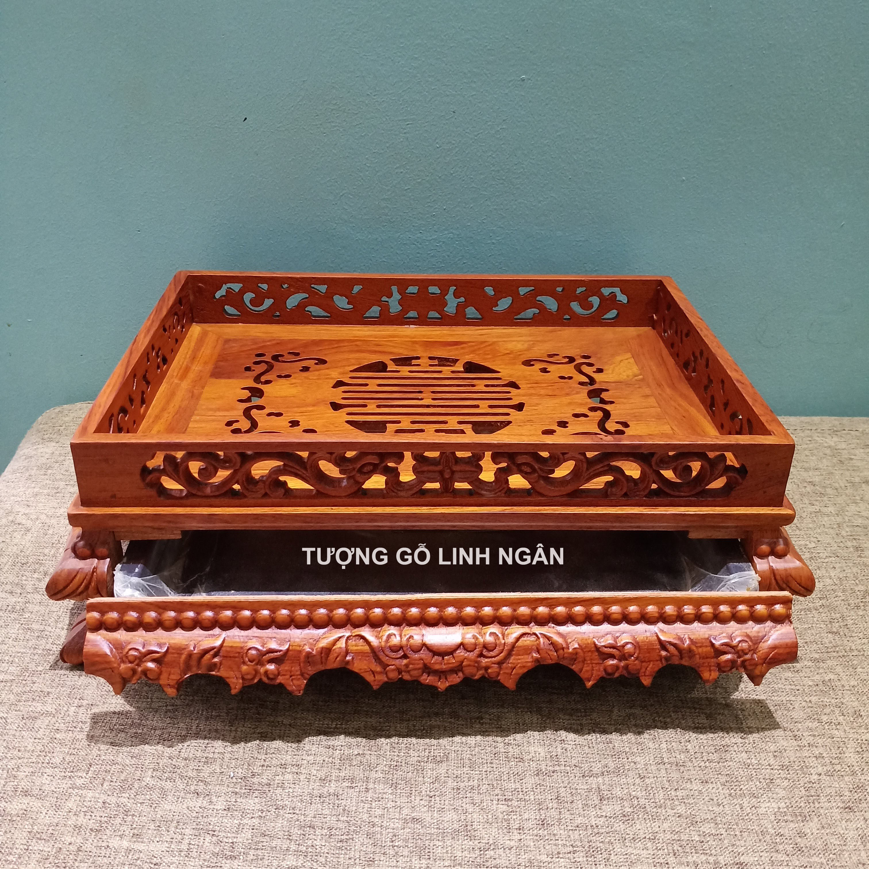 Khay chè trạm thọ gỗ hương (Cao 12 ngang 37 sâu 27 cm)