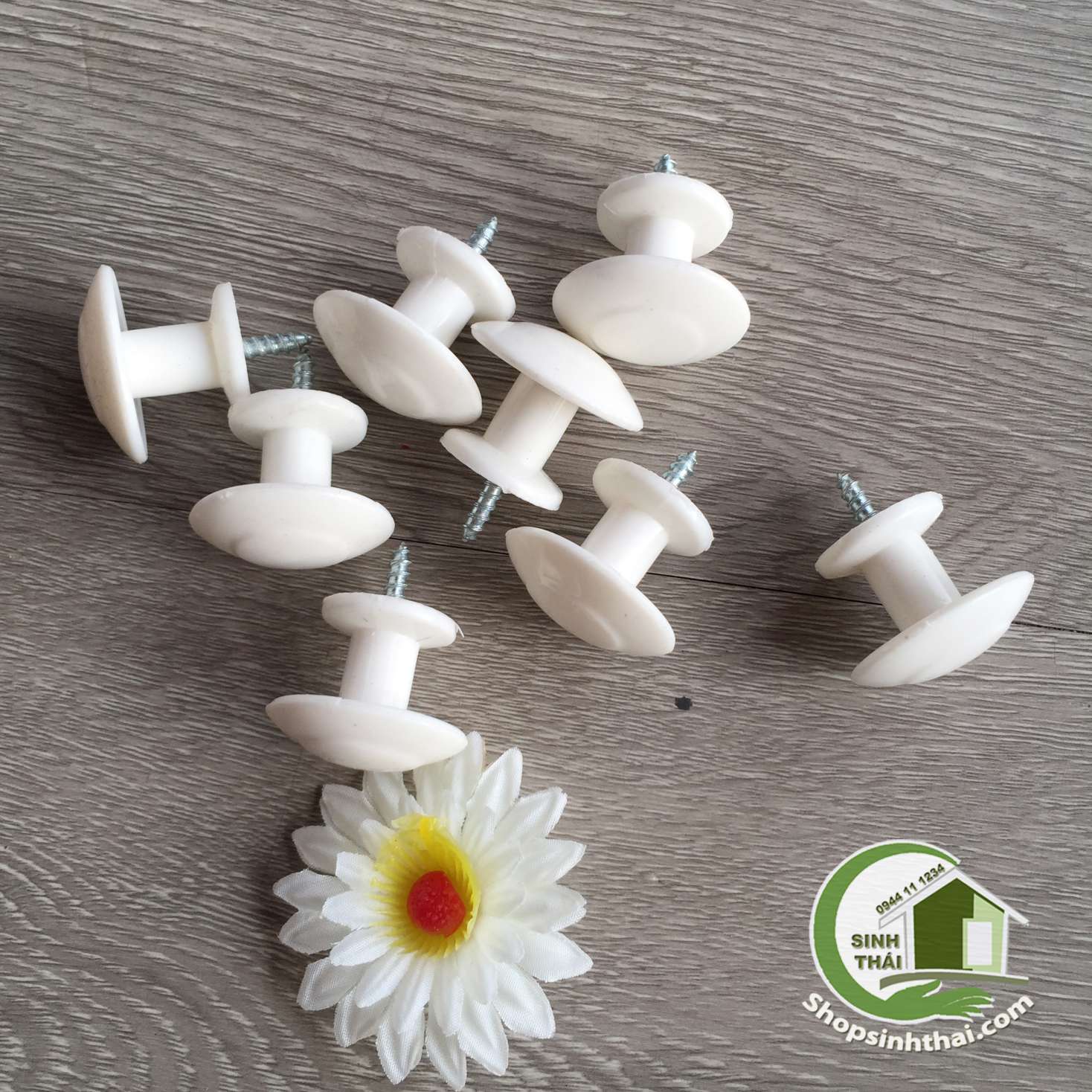 [HCM]Bộ 2 cái núm gắn tường cột treo màn rèm vén màn cửa - màu trắng