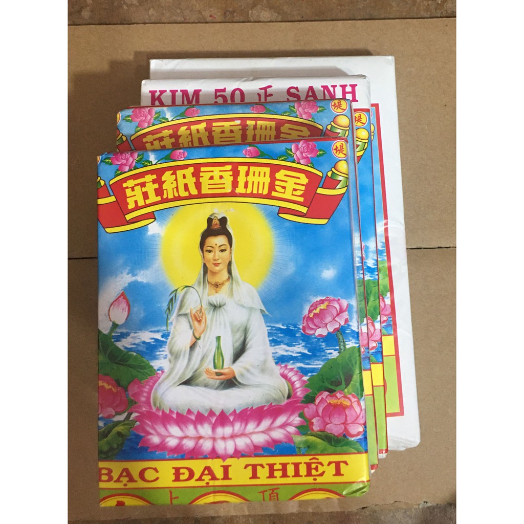 Một Xấp Vàng Bạc Đại 50 Đinh Trong Thờ Cúng