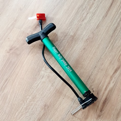 Ống Bơm Xe Mini Tiện Dụng Mang Theo Xe Dài 34cm (màu được giao hàng ngẫu nhiên)