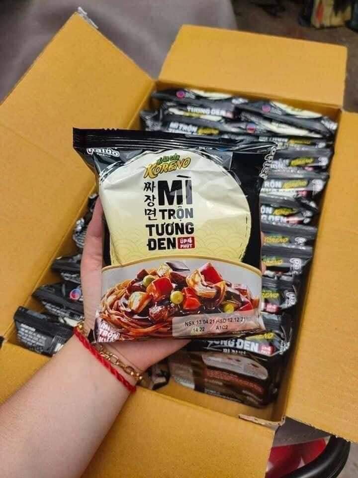 Thùng 20 gói mì trộn tương đen