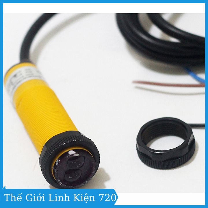 Cảm Biến Khoảng Cách 30CM E3F-DS30Y1 220VAC