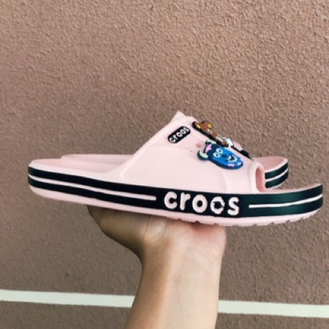 Dép Croos tặng kèm 6 sticker