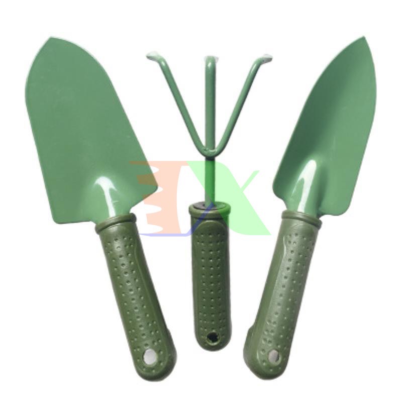 Bộ dụng cụ gồm 3 món: cào đất, xẻng,xới đất