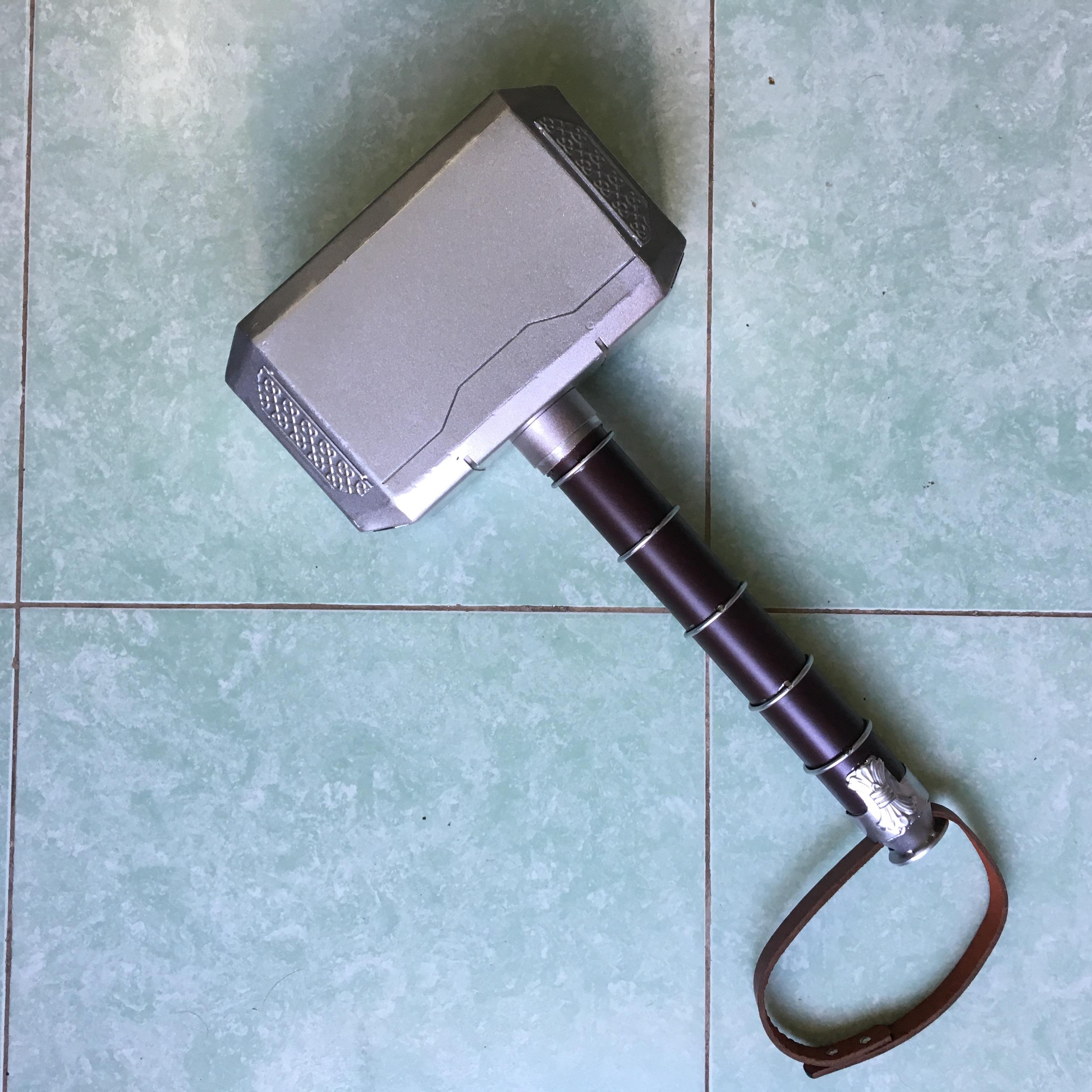 Búa Thor Mjolnir Bằng Sắt Tỉ Lệ 1:1