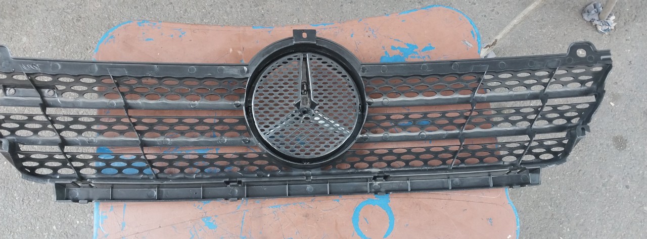 MẶT GALANG TRƯỚC XE MERCEDES SPRINTER 16 CHỖ