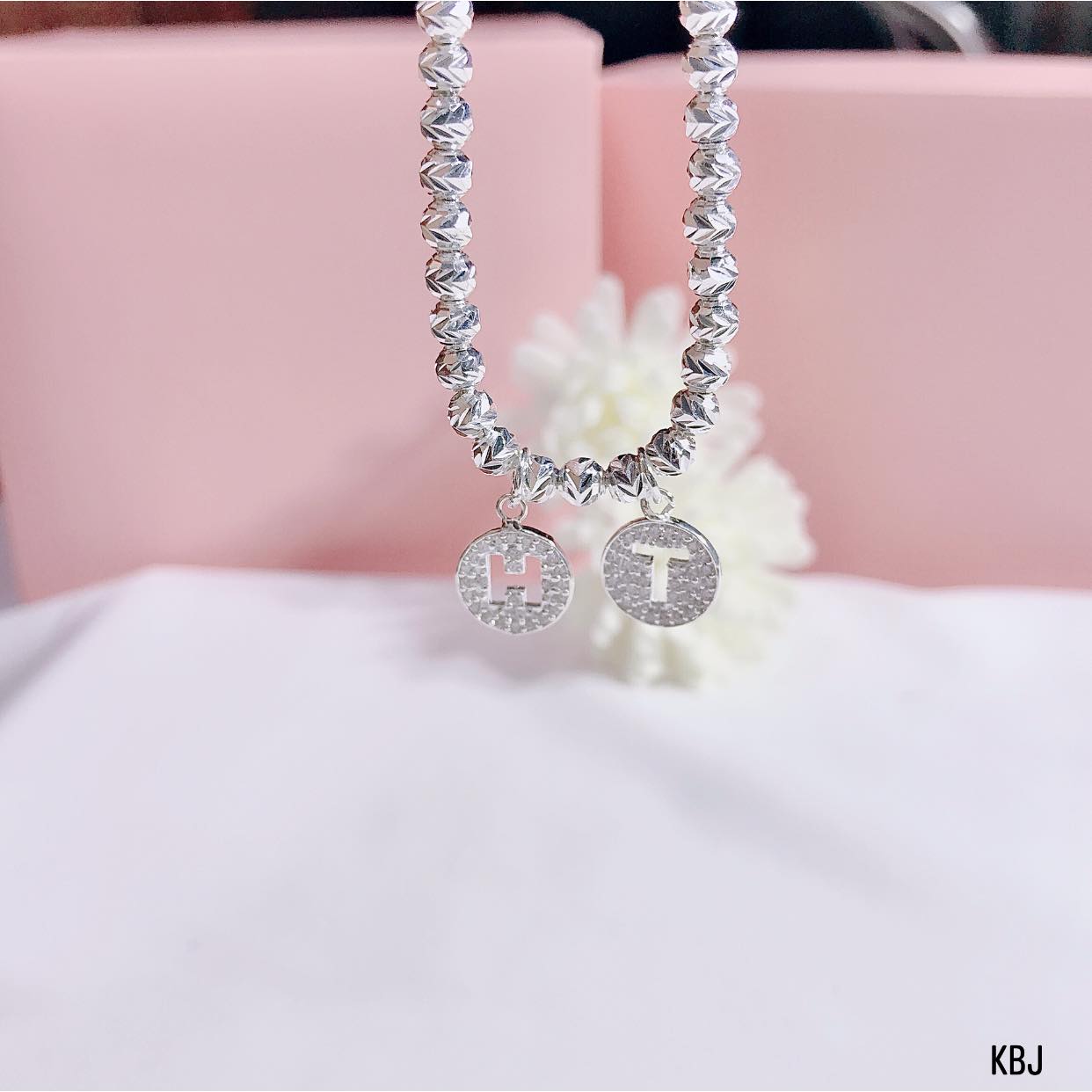 Lắc bi mix chữ cái theo tên