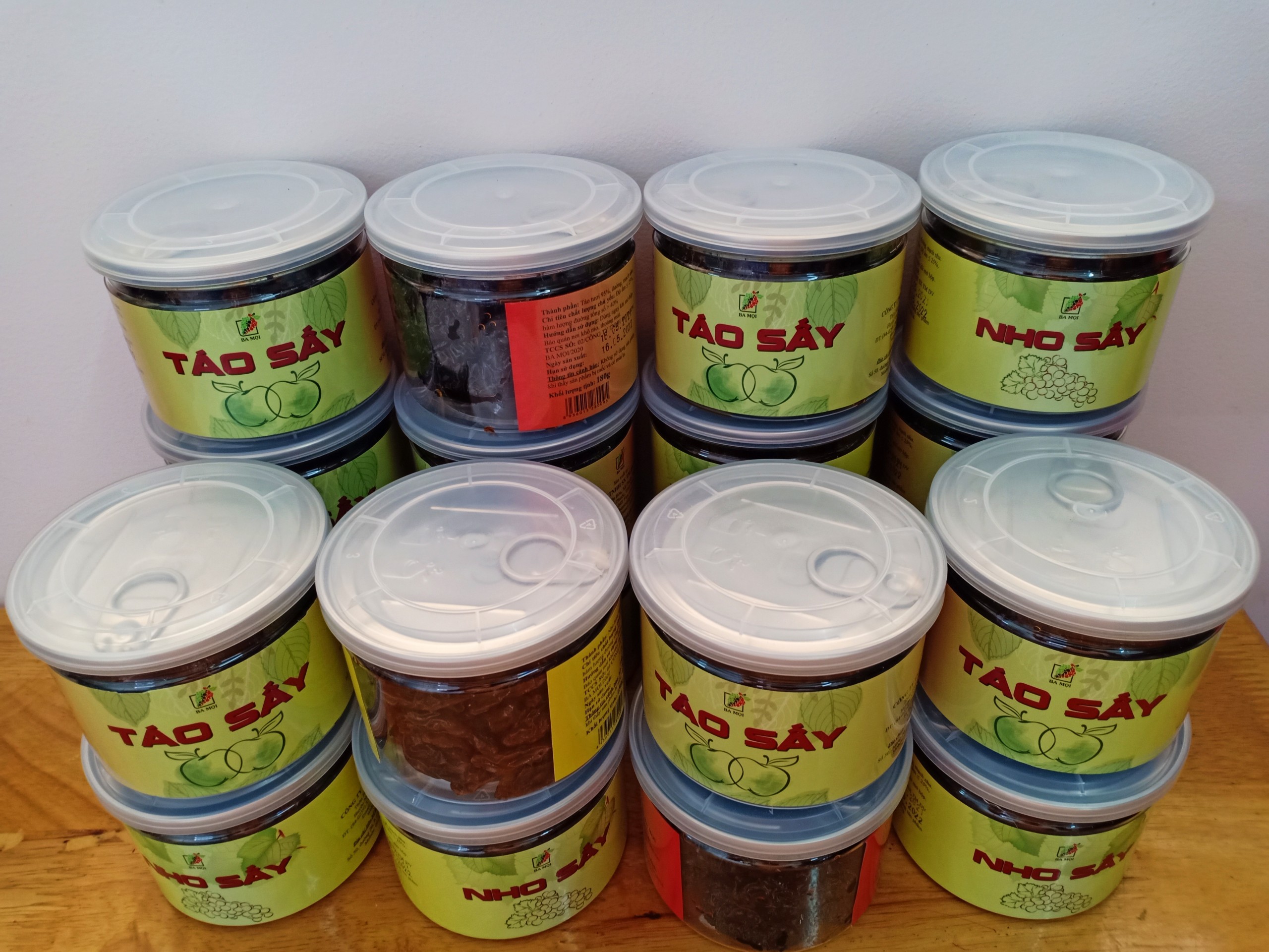 Táo sấy dẻo tách hạt Ba Mọi đặc sản Ninh Thuận ( Hộp nhựa đóng nắp bạc )