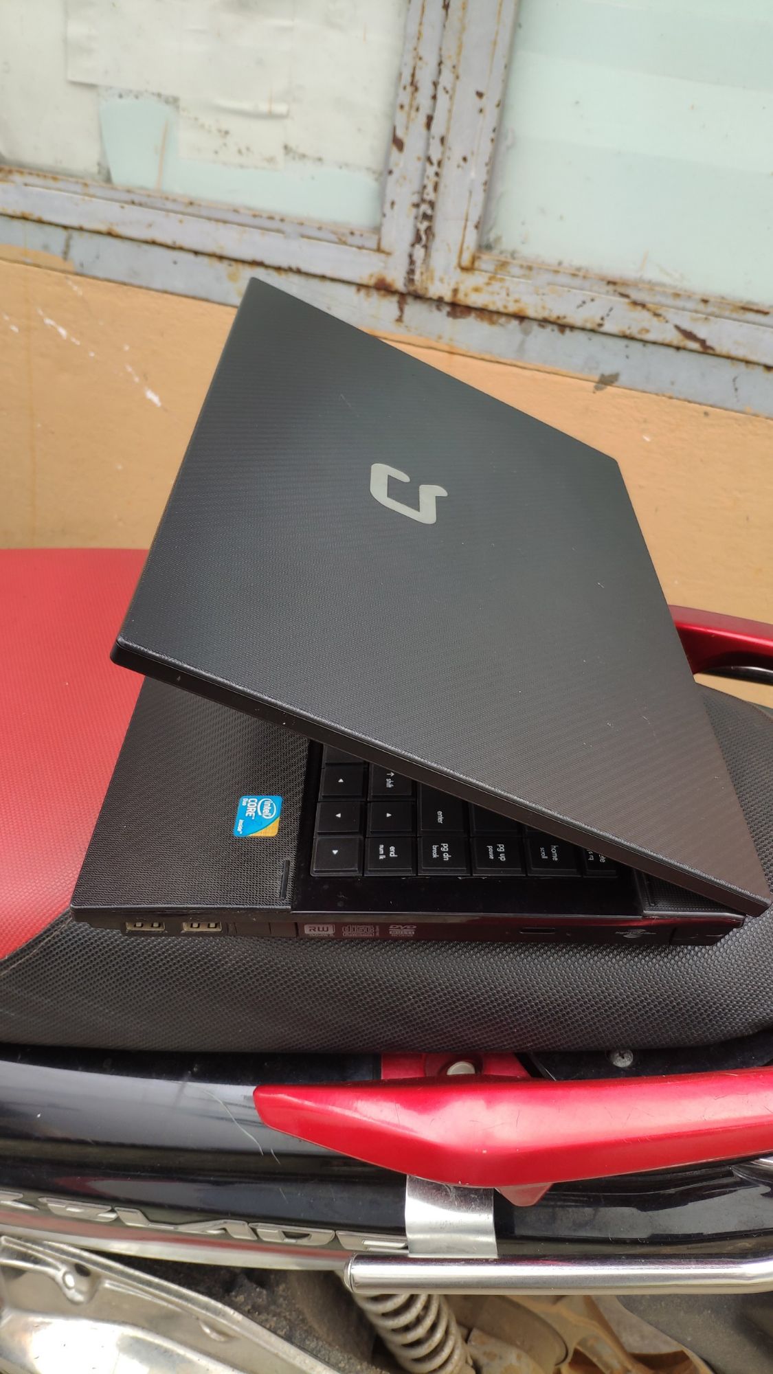 laptop sinh viên, văn phòng, học tập