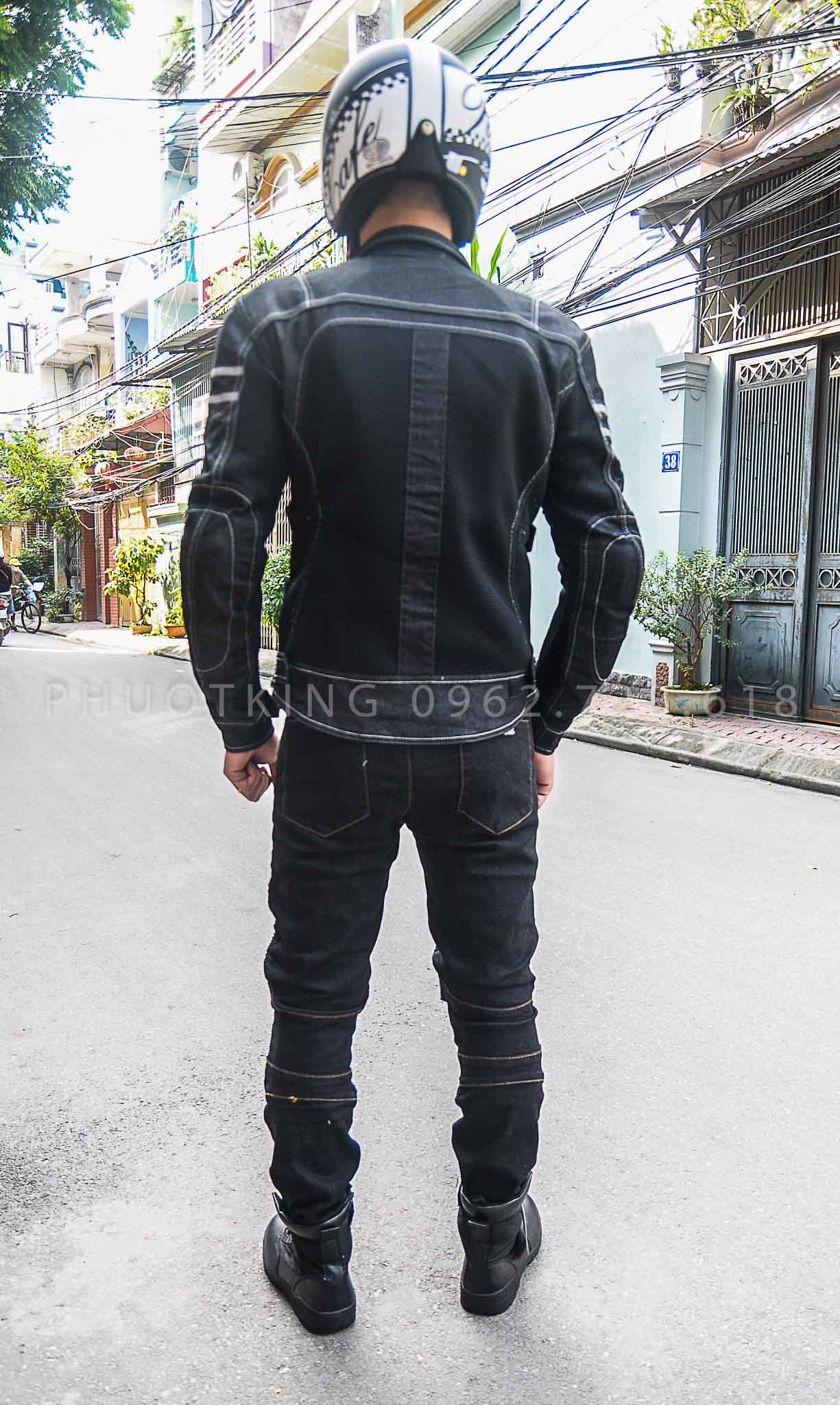 Bộ quần áo giáp Jean Komine