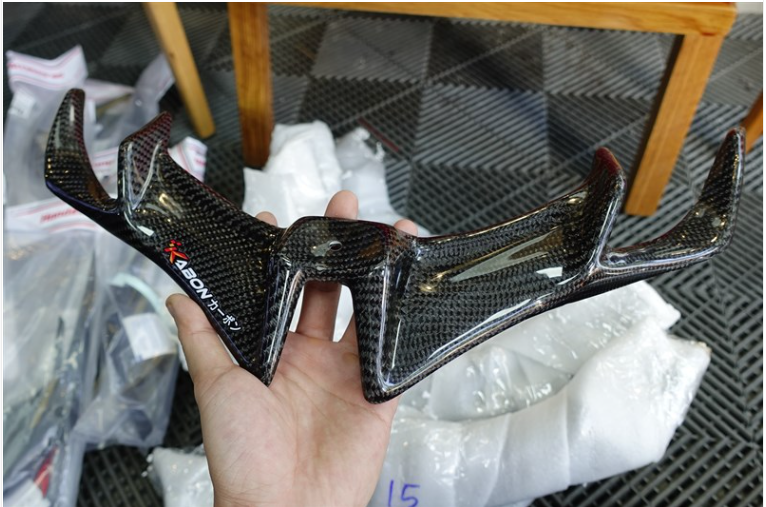 [HCM]Cánh gió trước  MT15 / R15 Carbon Indonesia
