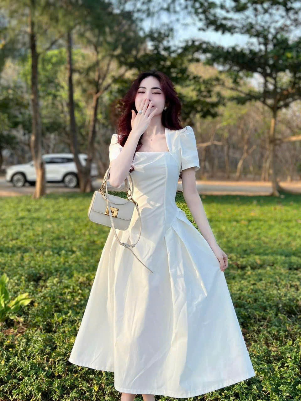 Váy đầm nữ dáng xòe cổ vuông xếp ly có mút