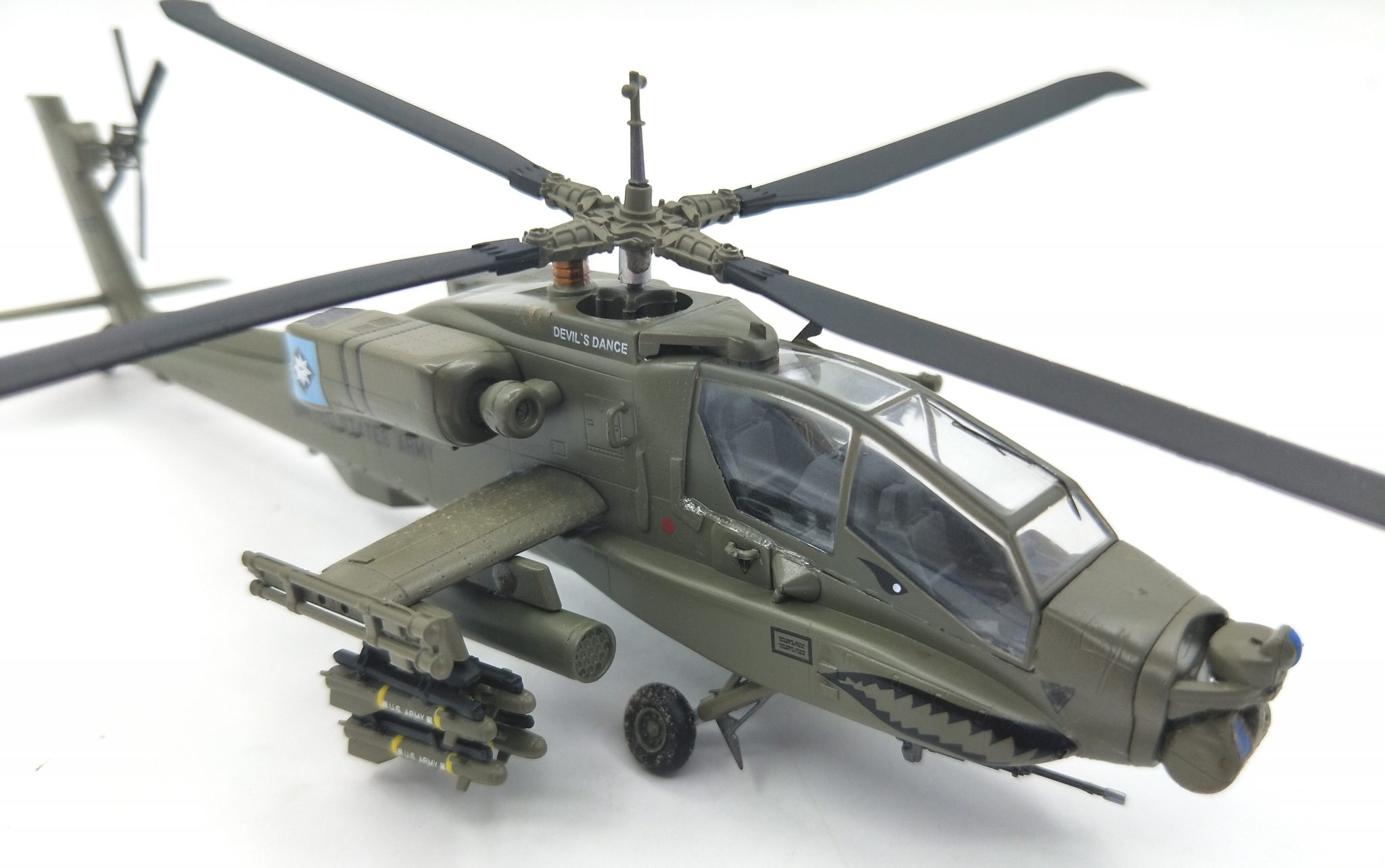 Mô hình máy bay AH-64 Apache