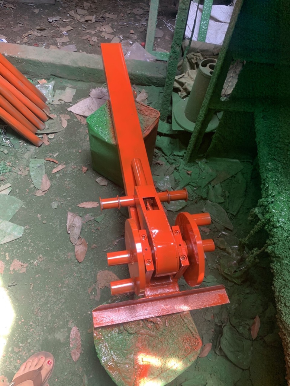 Bàn bẻ sắt phi 14-25 ( Cam)