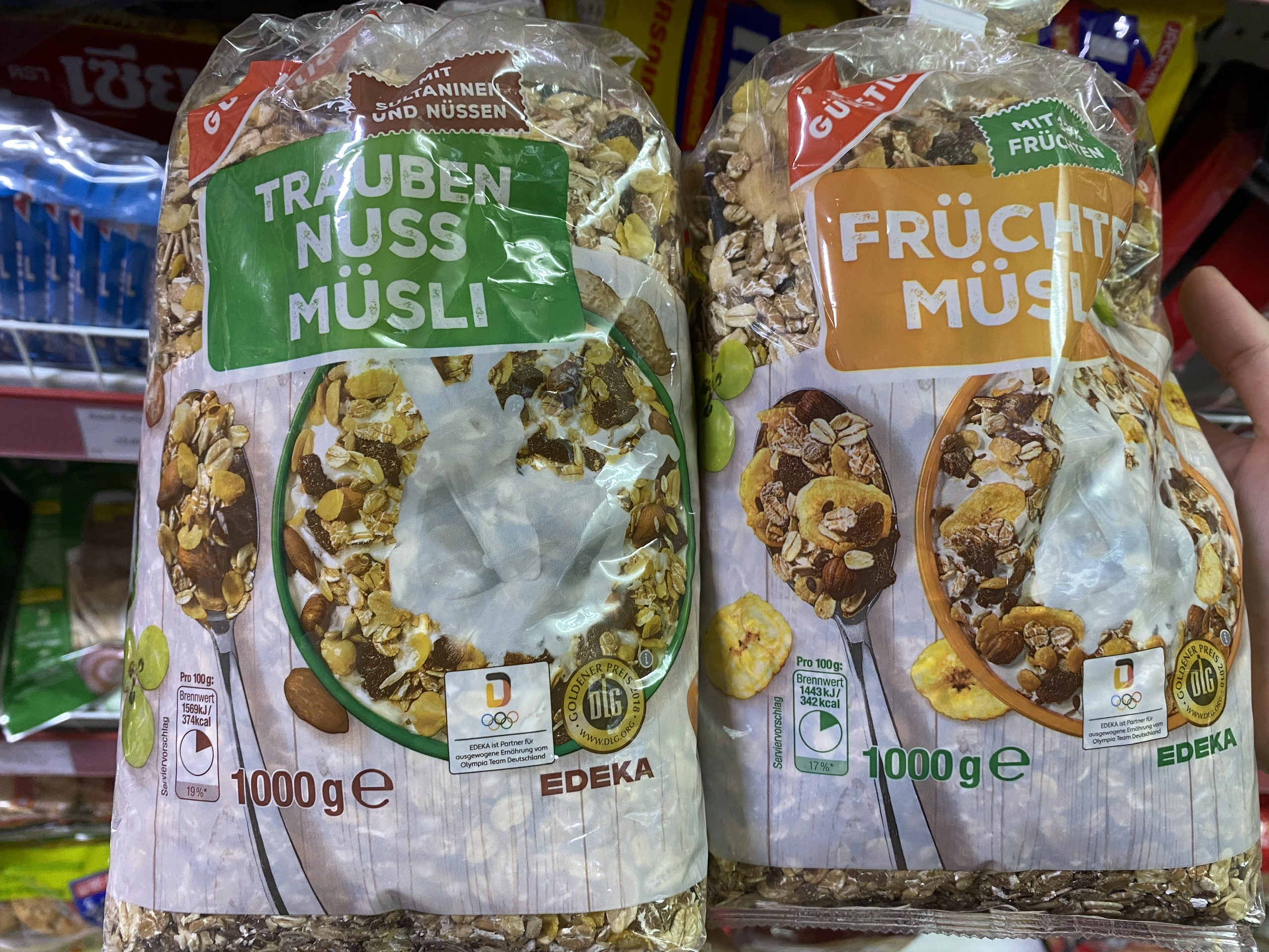 Ngũ Cốc ăn liền Muesli mix hạt mix hoa quả hiệu Knusperone Đức gói 1kg
