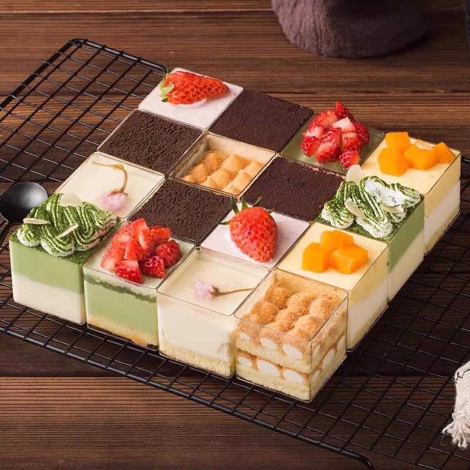 [HCM]Set 10 Hộp Mousse Vuông Tim