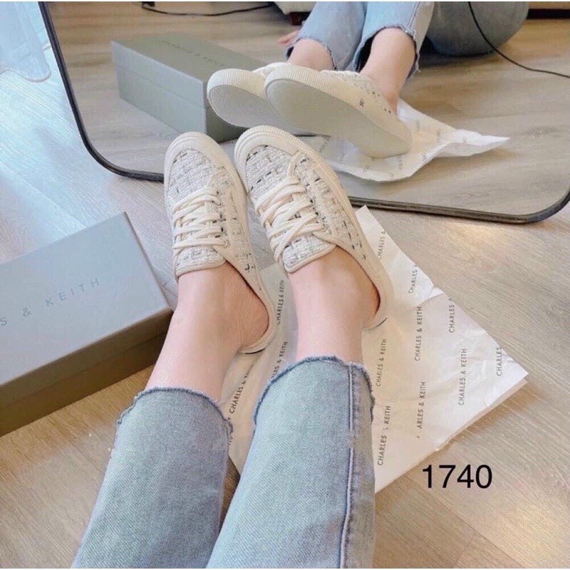Giày sục mũi nhọn dây xích to