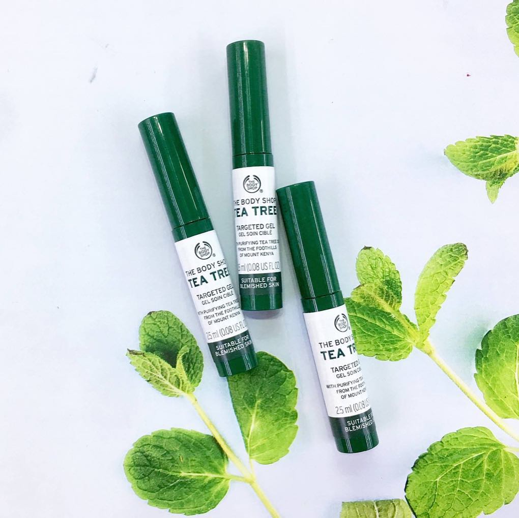 Chấm mụn The Body Shop Tea Tree Targeted Gel