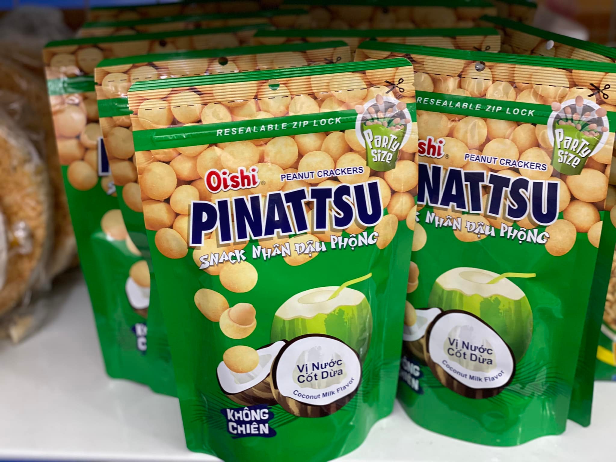 Đậu Phộng Da Cá Cốt Dừa Pinattsu Oishi gói 95g
