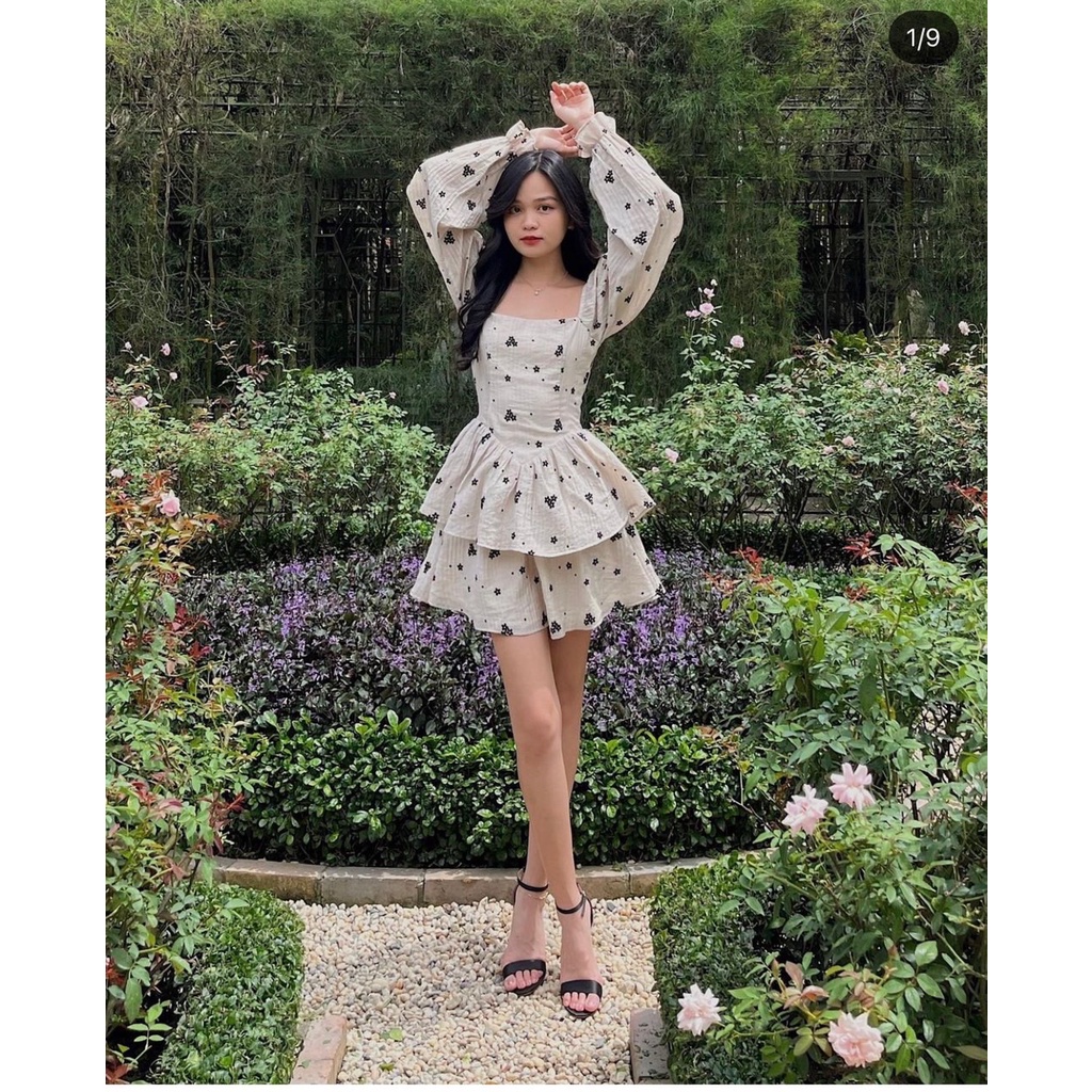 Đầm hoa cổ vuông tay bồng lai tầng