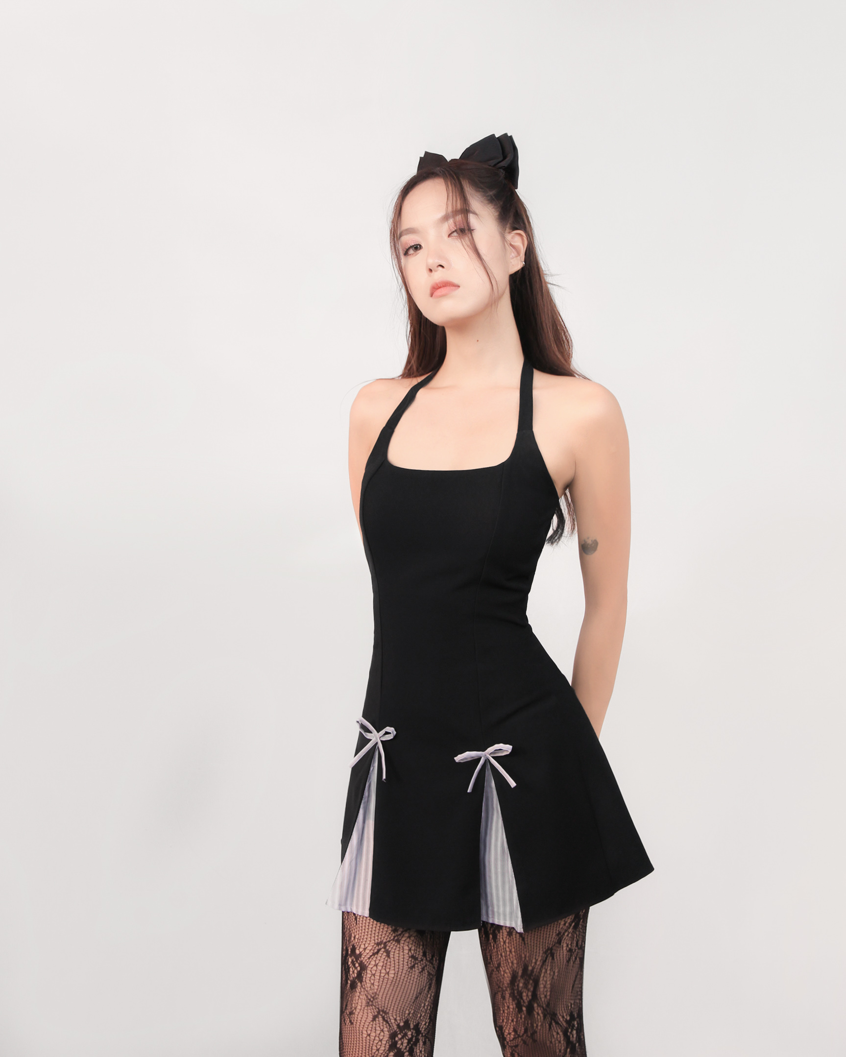 Dalla đầm dây cổ vuông nơ xếp ly
