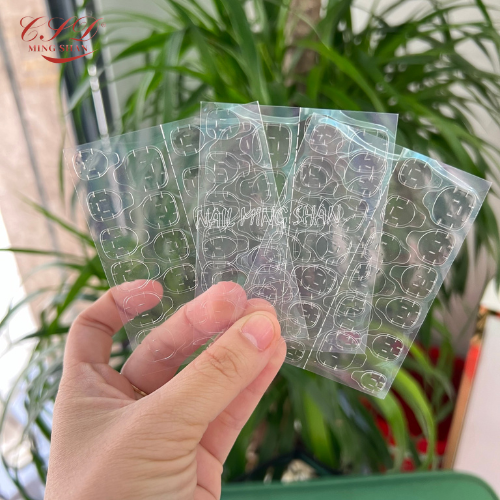 Keo dán móng Nail box bằng silicon 2 mặt tấm 24 miếng