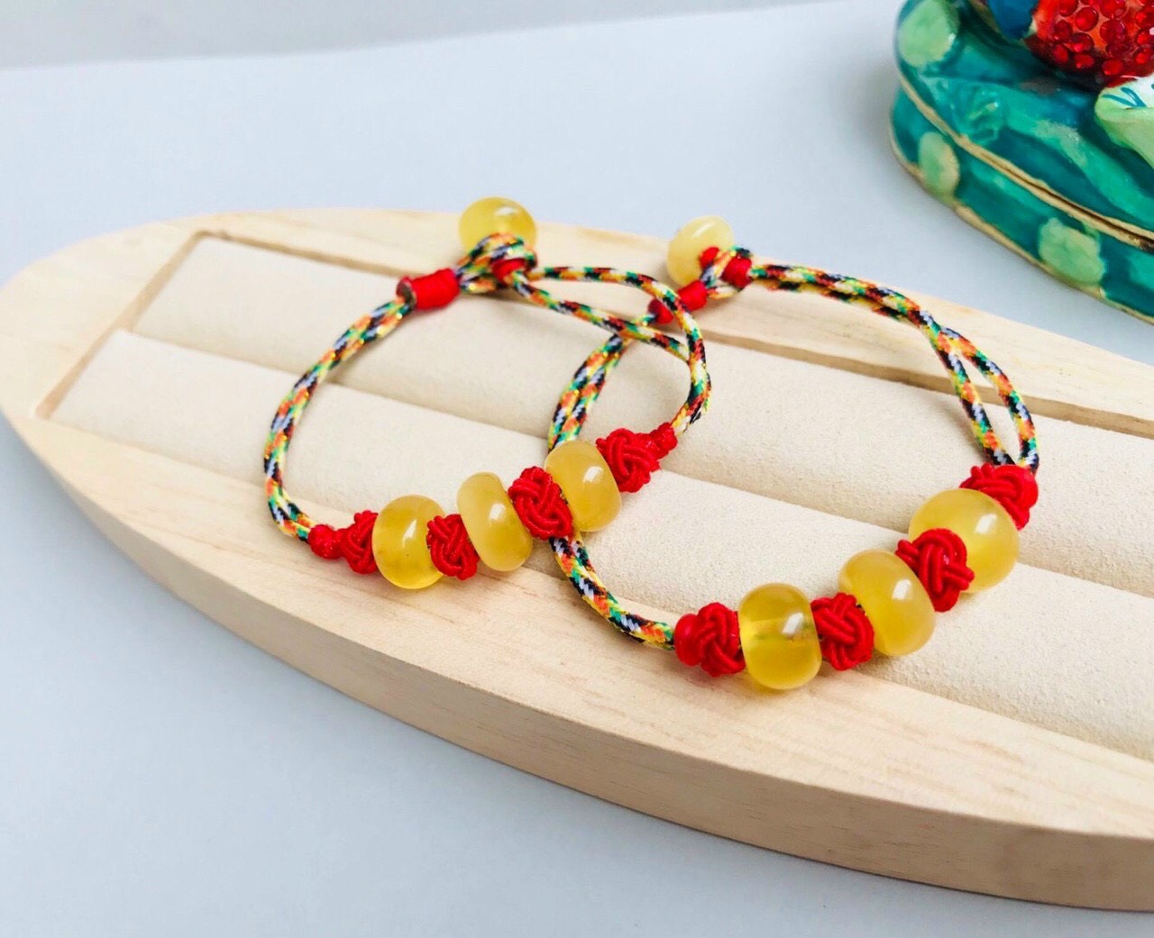 vòng Hổ phách mật lạp cho bé