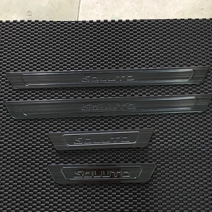 ỐP BẬC NGOÀI TITAN KIA SOLUTO