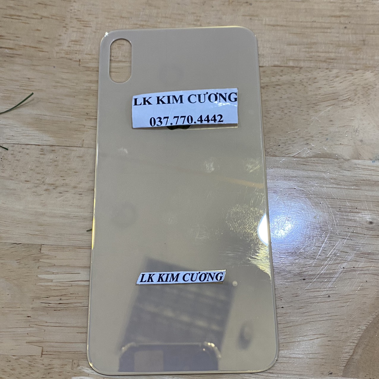 Nắp lưng Lỗ bé thay thế ip XS MAX