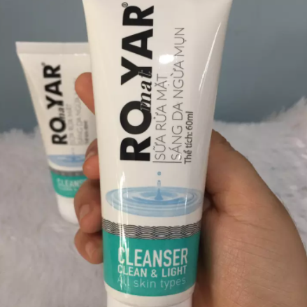 Sữa rửa mặt sáng da ngừa mụn Romatyar
