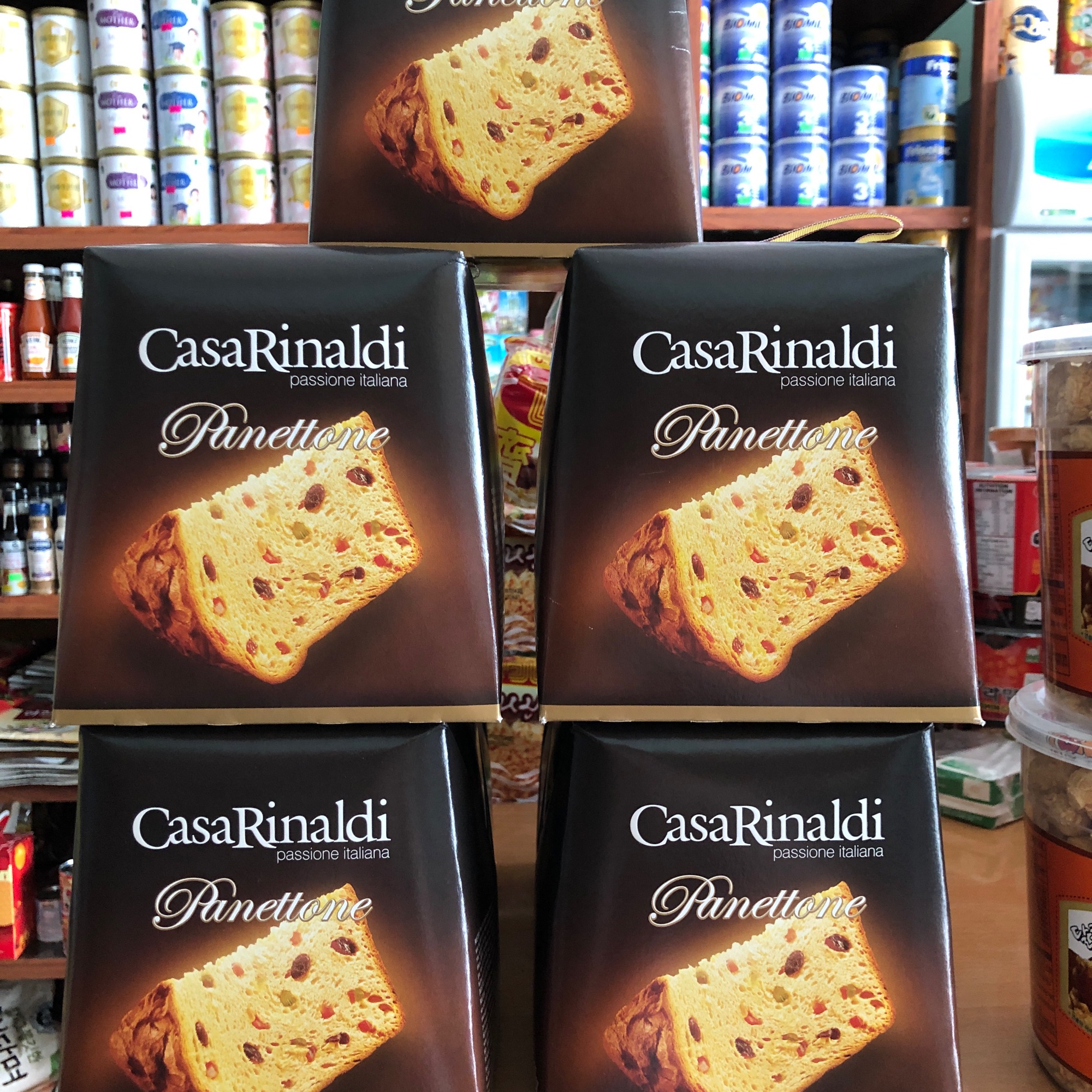 Bánh Panettone Ý