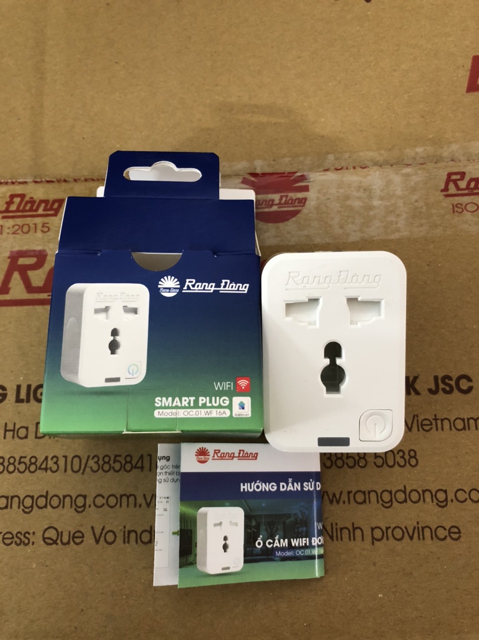 Ổ cắm, phích cắm wifi đơn Rạng Đông - Model: OC.01.WF 16A