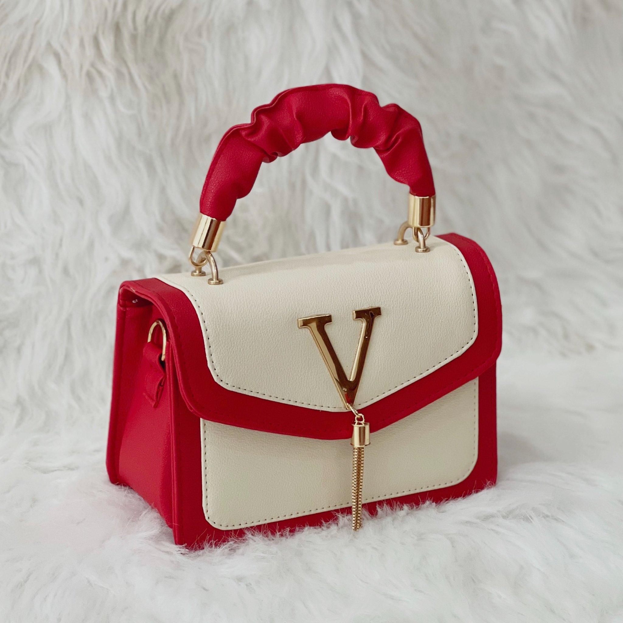 Mẫu Túi Chữ V C24