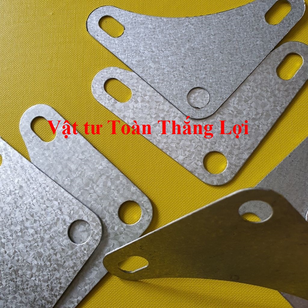 Bát tam giác bắt kệ sắt V lỗ