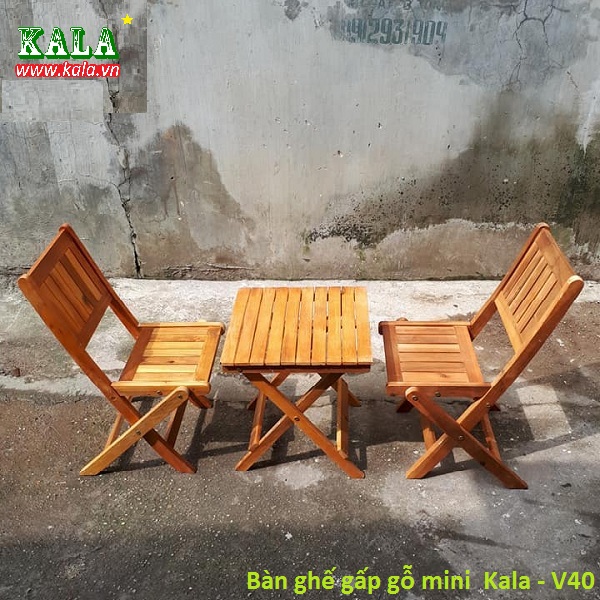 Bộ 1 bàn 2 ghế gỗ cafe xếp gọn