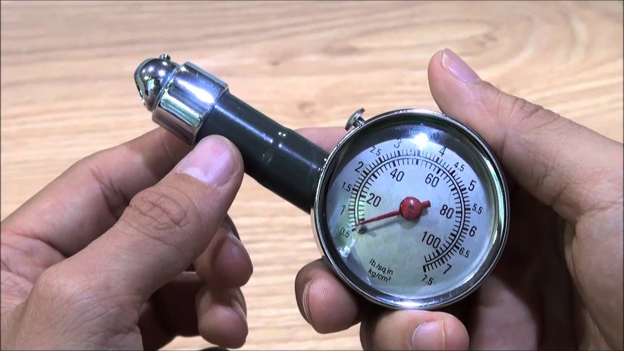 Thiết bị đo áp suất lốp xe