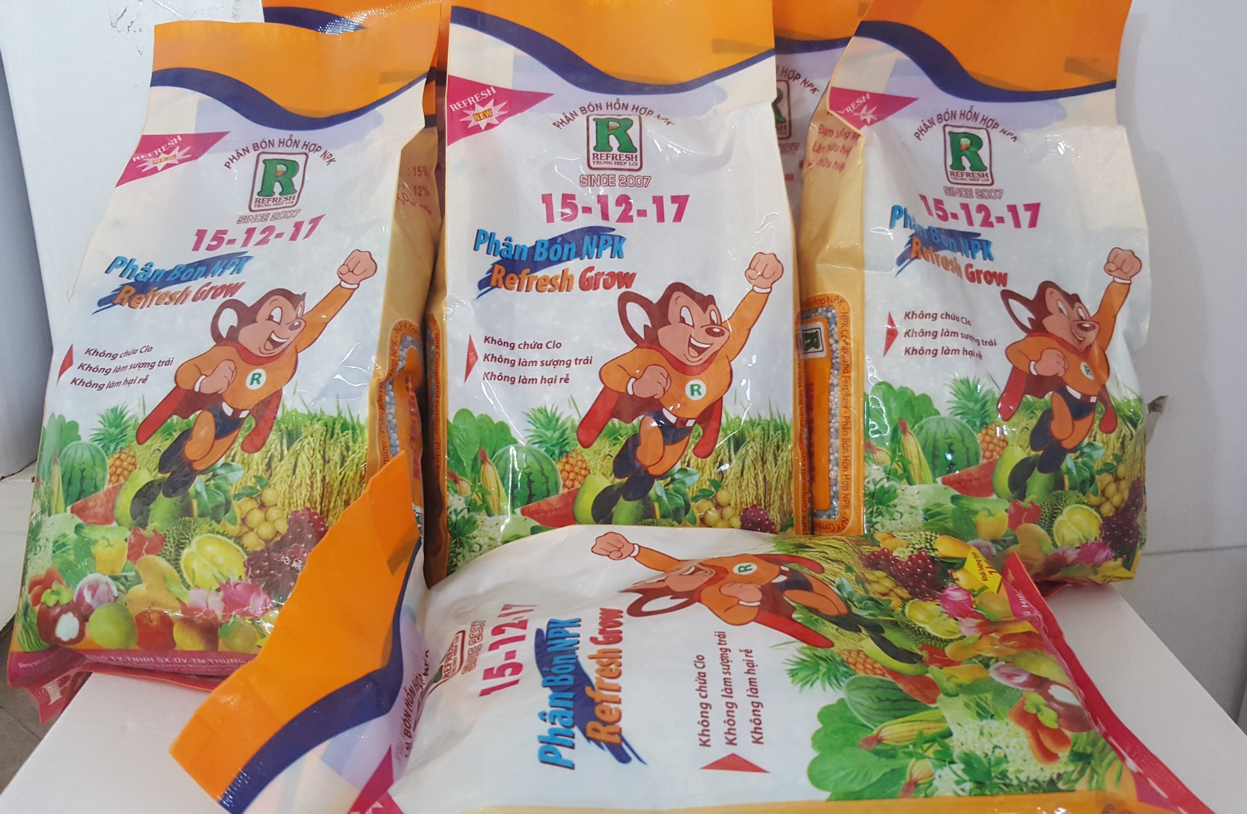 Phân bón NPK 15.12.17 Refresh Grow - Gói 1Kg