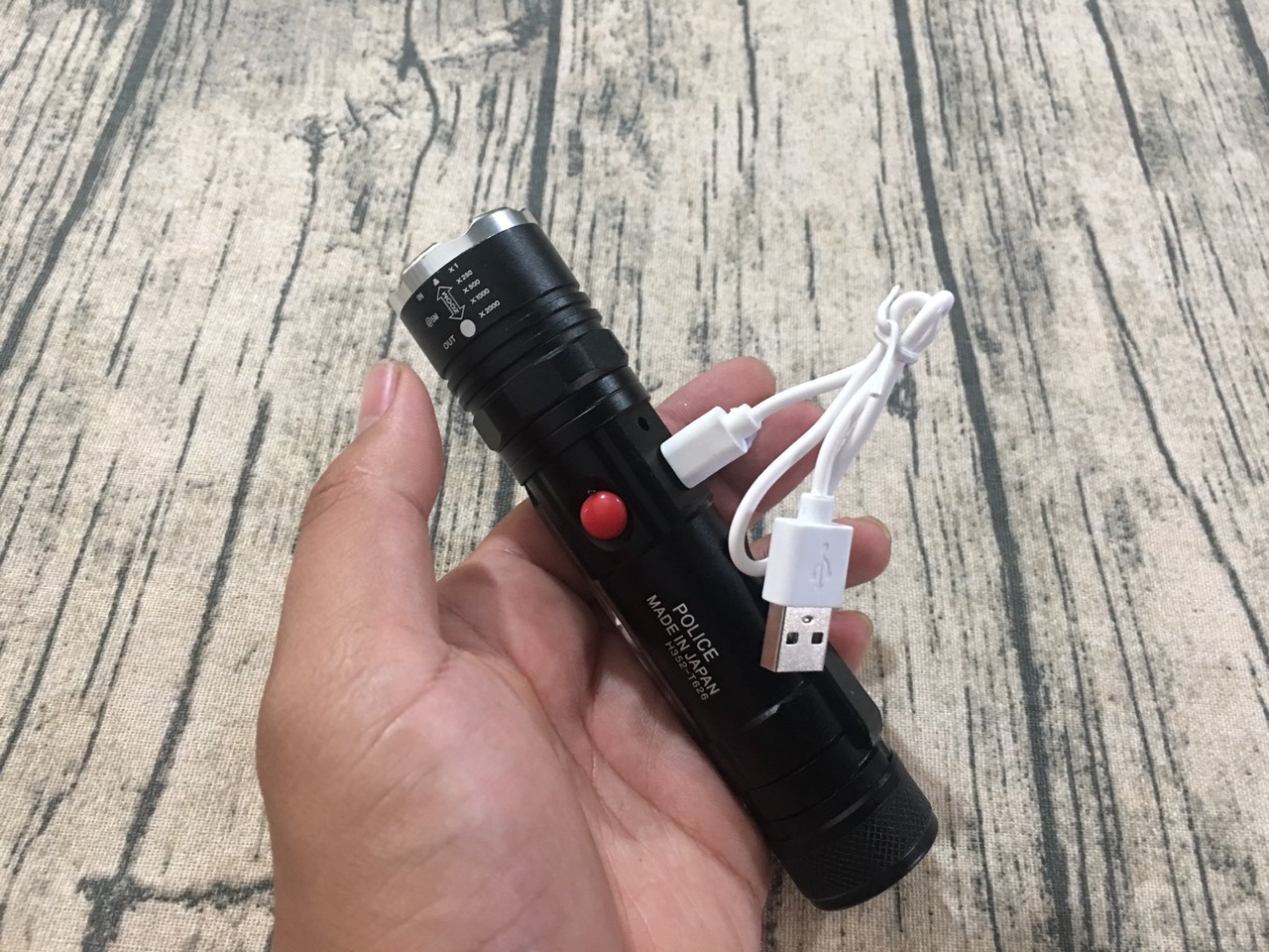 Đèn pin siêu sáng T626 giá rẻ