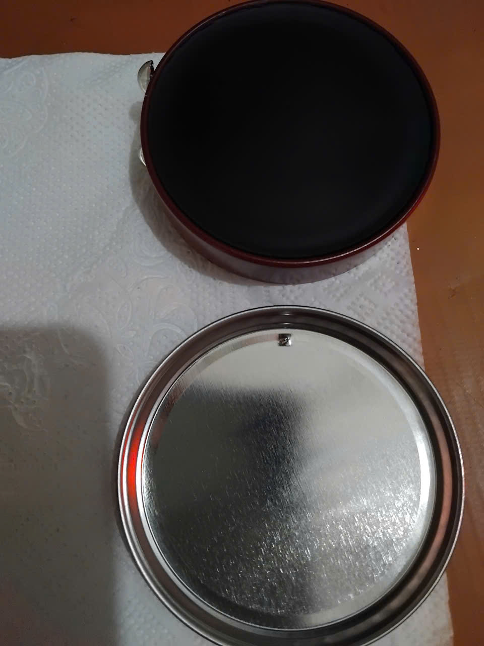 Hộp Xi Đánh Giày Kiwi ( Xi Nâu )