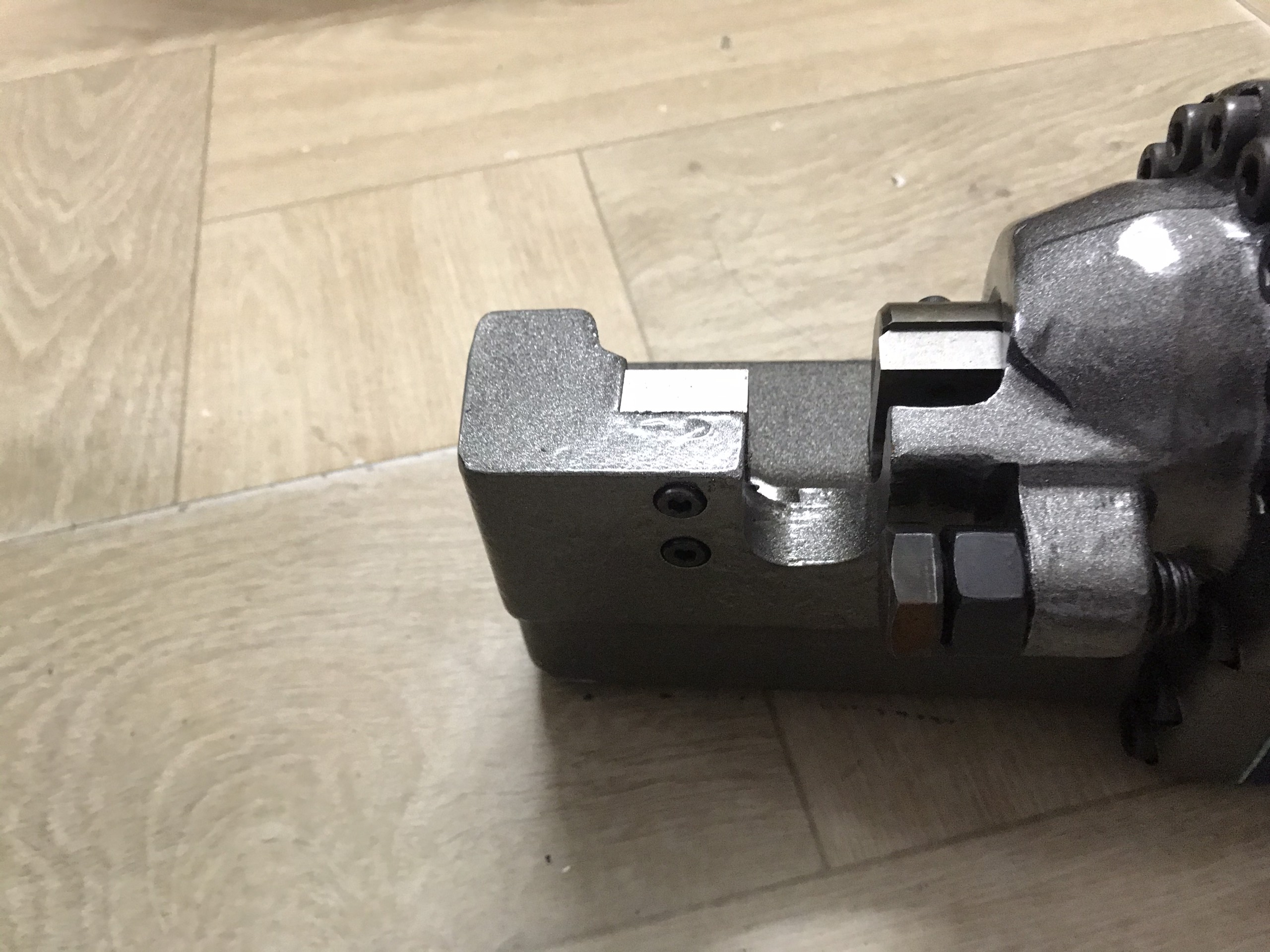 Máy Cắt Sắt Thuỷ Lực RC22 cắt phi 22 bảo hành 12 tháng