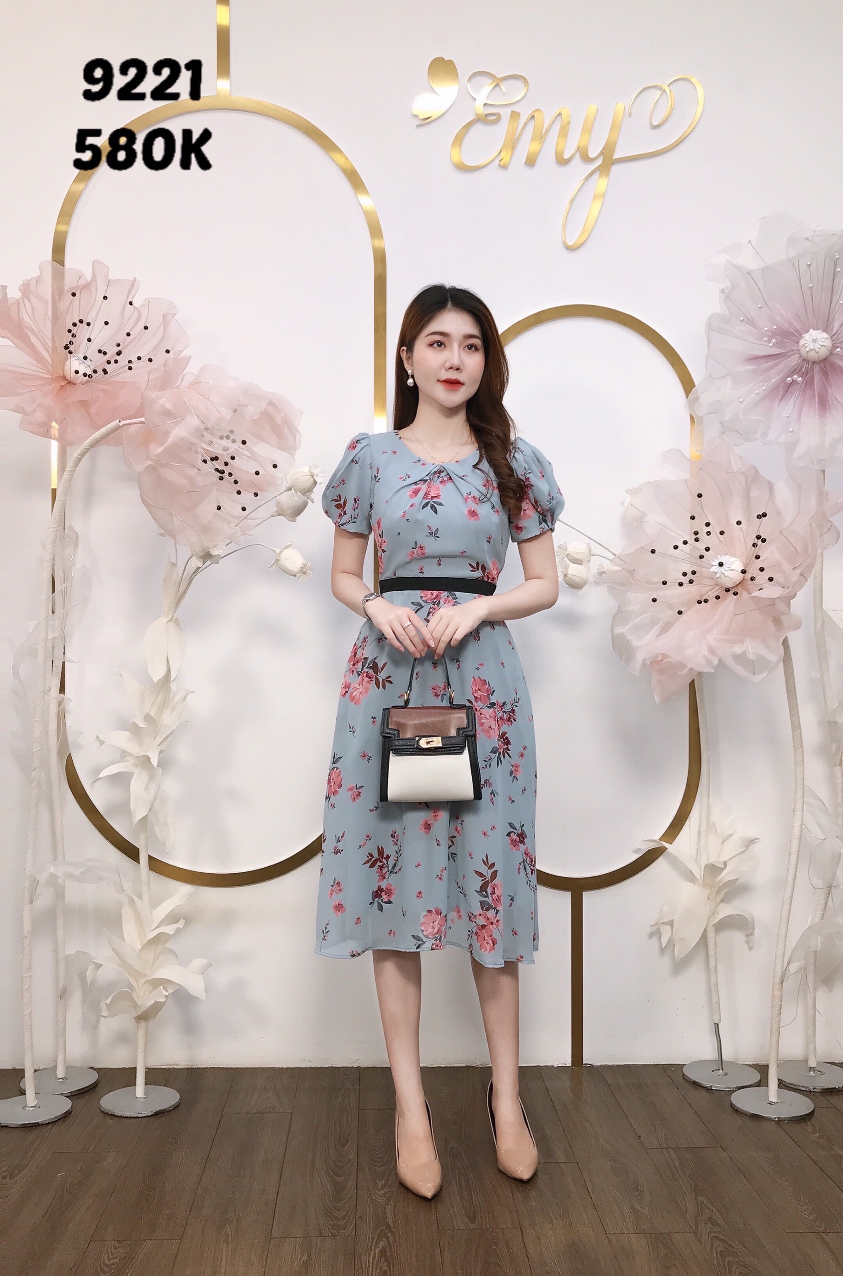 Đầm EMY EM9221 Xòe Hoa Cổ Cách Điệu